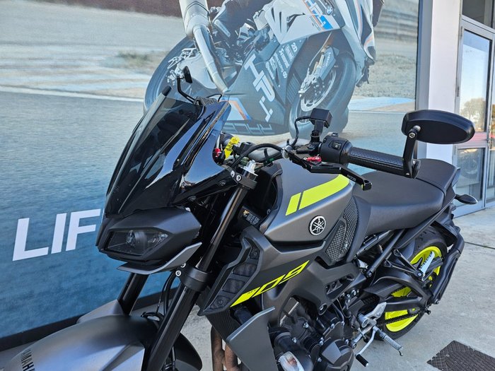 2018 Yamaha MT-09A Yellow