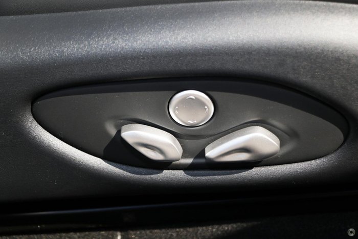 2025 MG IM6 Platinum S12L MY25 Nevis Blue