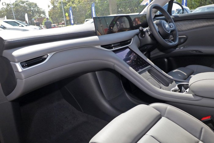 2025 MG IM6 Platinum S12L MY25 Nevis Blue