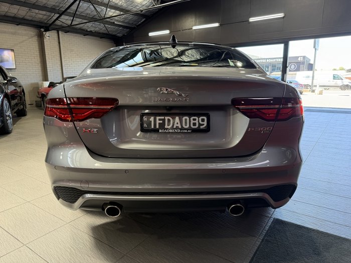 2021 Jaguar XE P300 R-Dynamic HSE