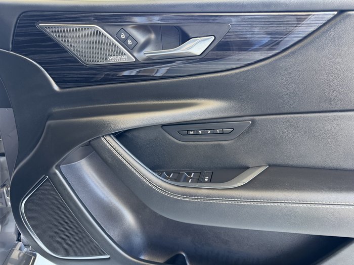 2021 Jaguar XE P300 R-Dynamic HSE