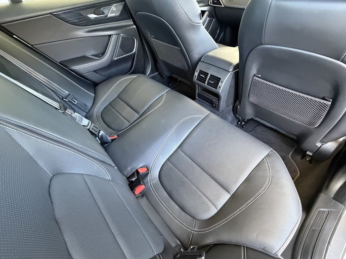 2021 Jaguar XE P300 R-Dynamic HSE