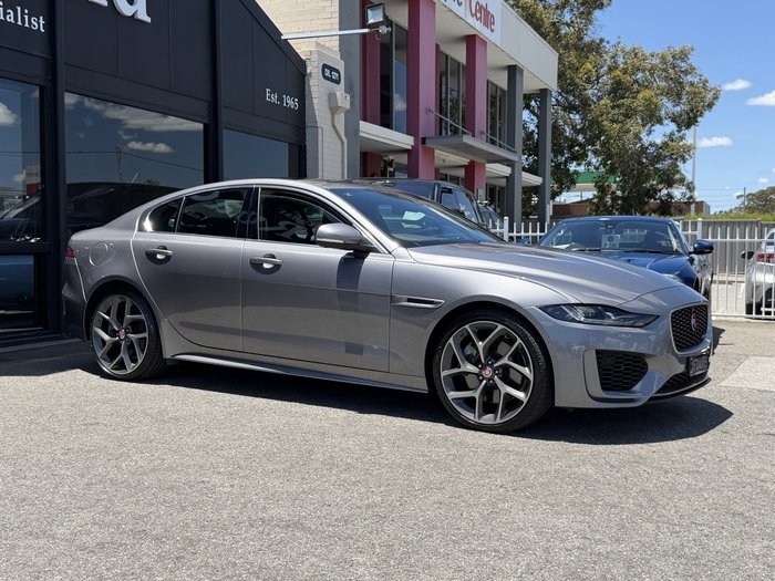 2021 Jaguar XE P300 R-Dynamic HSE