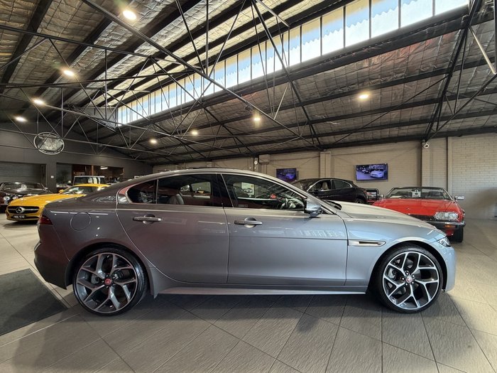 2021 Jaguar XE P300 R-Dynamic HSE