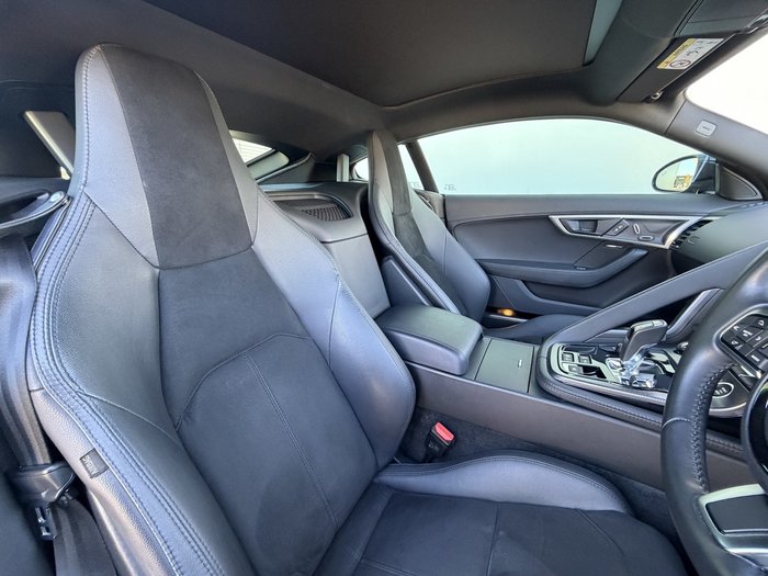 2018 Jaguar F-TYPE R-Dynamic 221kW