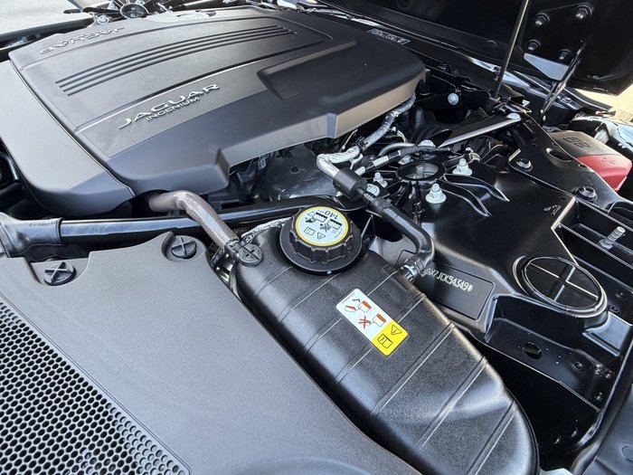 2018 Jaguar F-TYPE R-Dynamic 221kW