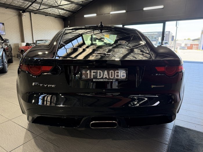 2018 Jaguar F-TYPE R-Dynamic 221kW