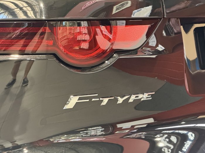 2018 Jaguar F-TYPE R-Dynamic 221kW