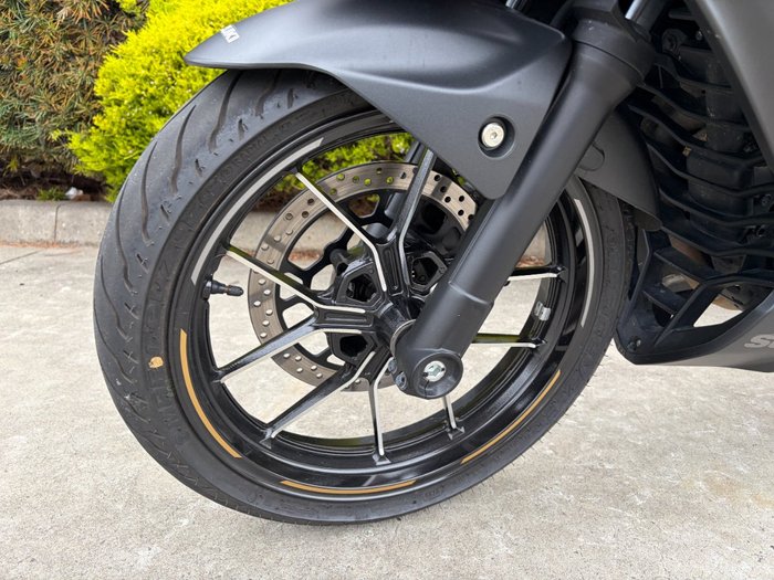 2024 Suzuki 2024 SUZUKI 250CC GSX250 Road