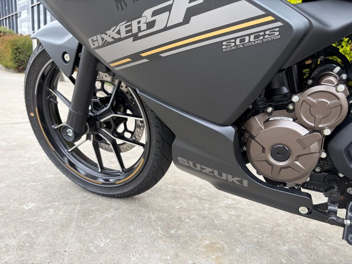 2024 Suzuki 2024 SUZUKI 250CC GSX250 Road