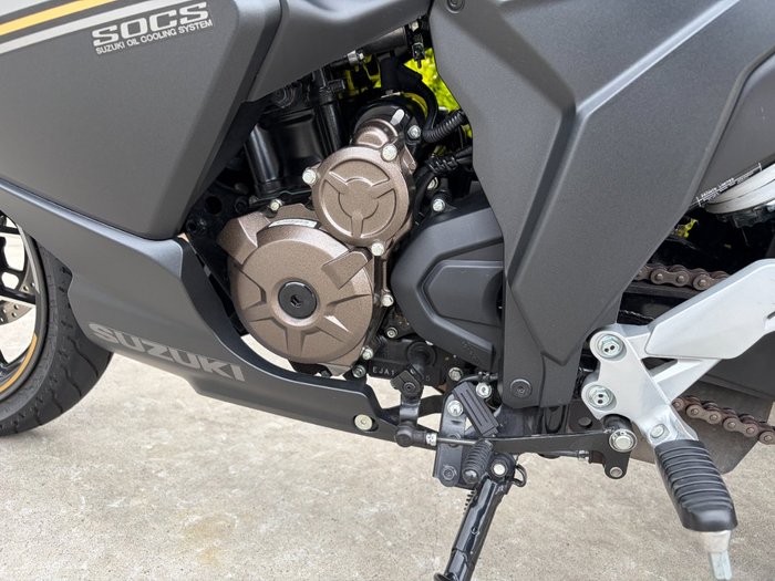 2024 Suzuki 2024 SUZUKI 250CC GSX250 Road