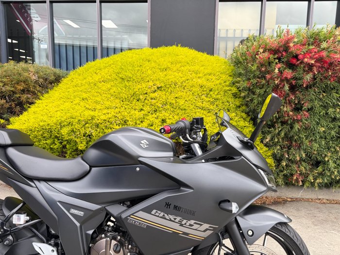 2024 Suzuki 2024 SUZUKI 250CC GSX250 Road