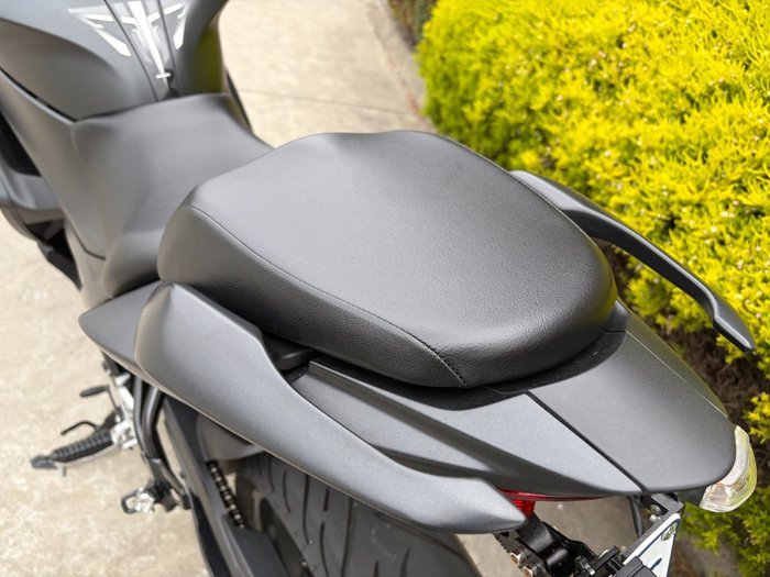 2024 Suzuki 2024 SUZUKI 250CC GSX250 Road