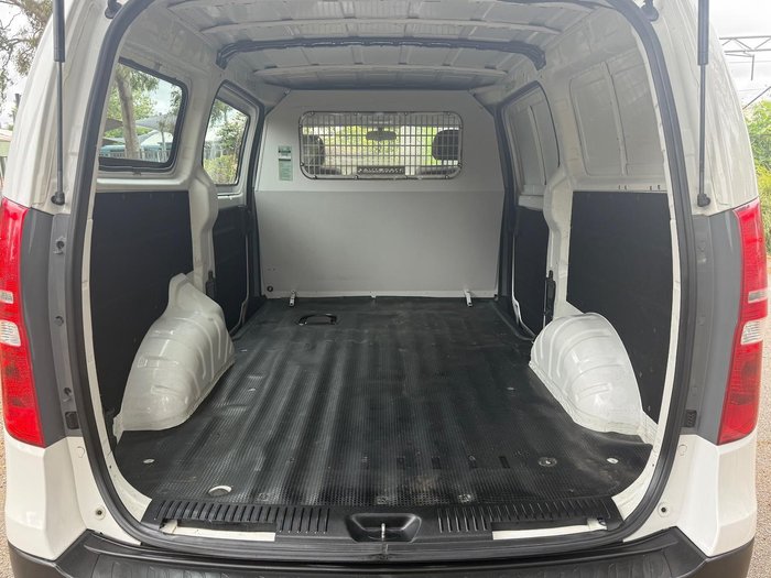 2018 Hyundai iLoad TQ4 MY19 Creamy White