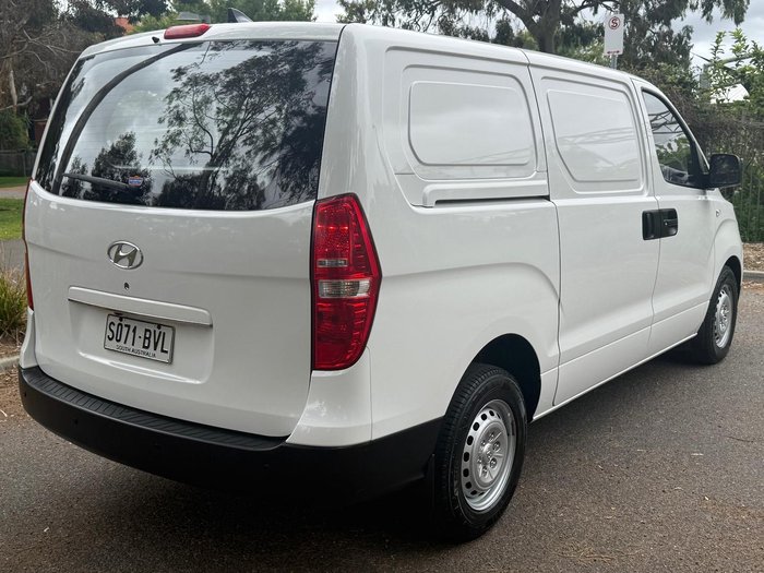 2018 Hyundai iLoad TQ4 MY19 Creamy White