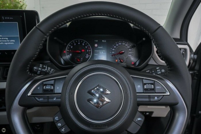 2025 Suzuki Swift Hybrid Plus