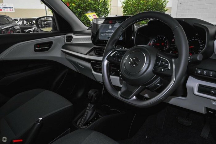 2025 Suzuki Swift Hybrid Plus