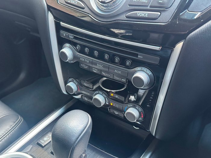 2016 Nissan Pathfinder ST-L