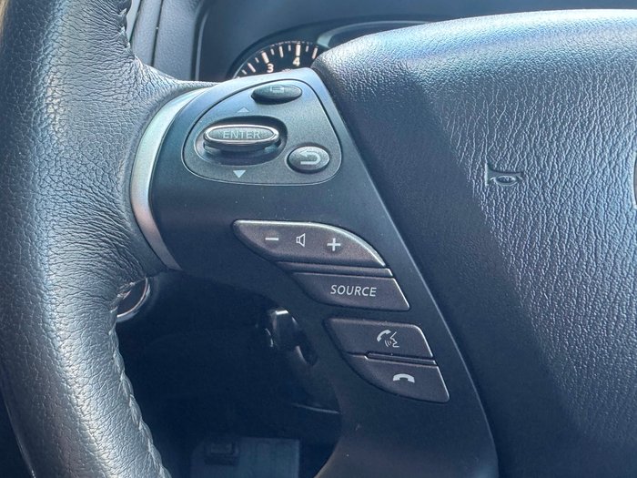 2016 Nissan Pathfinder ST-L