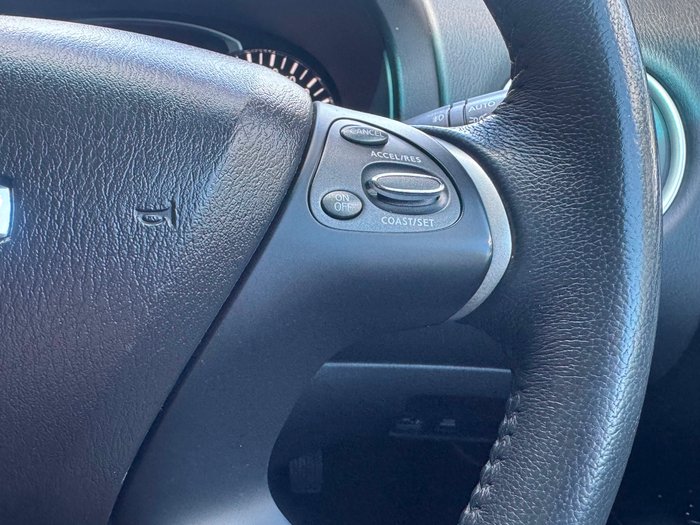 2016 Nissan Pathfinder ST-L