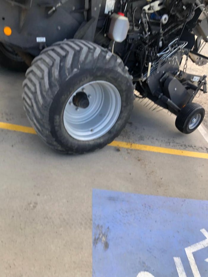 0 Massey Ferguson Mf4160v Xtra 13 Round Baler 1.6M, 13 Knifes 18,920 Bales Red