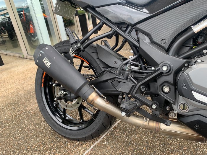 2023 CFMOTO 300 NK ABS Black