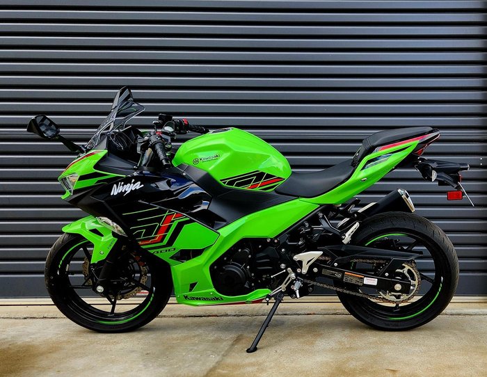 2022 Kawasaki Ninja 400 Special Edition (EX400G) Ninja Green