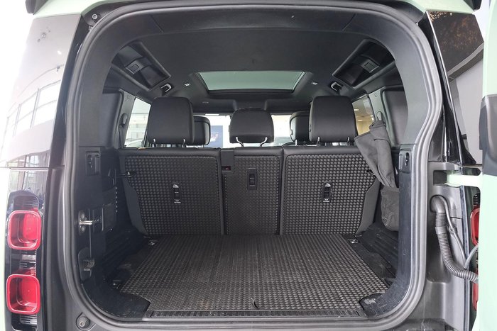 2022 Land Rover Defender 110 P400 75th Edition