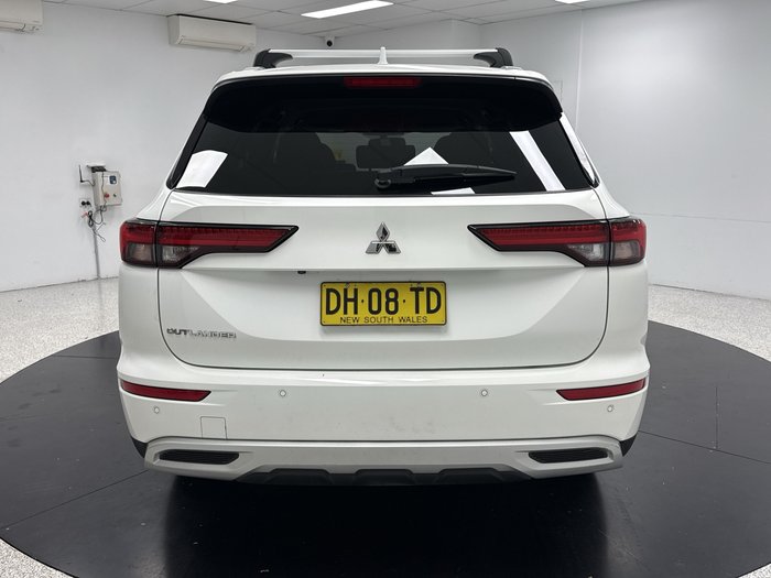 2023 Mitsubishi Outlander LS