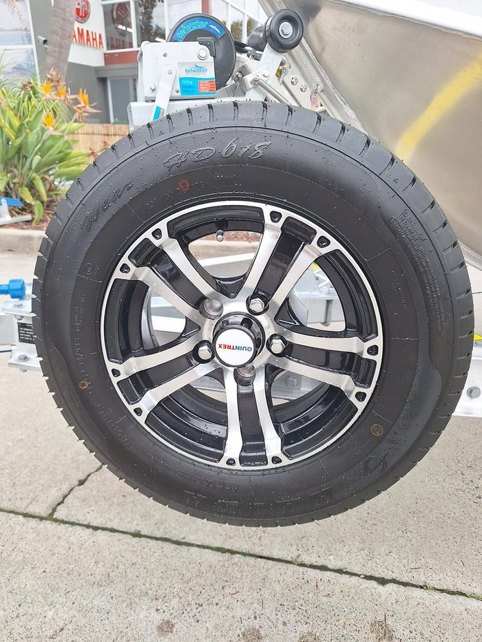 2025 QUINTREX 481 Fishabout Pro