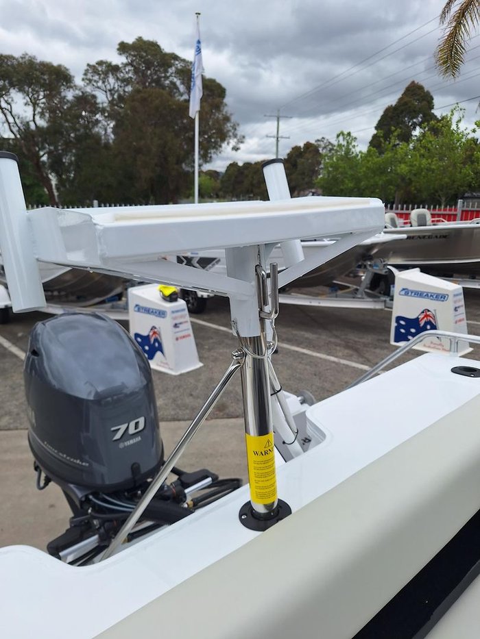 2025 QUINTREX 481 Fishabout Pro