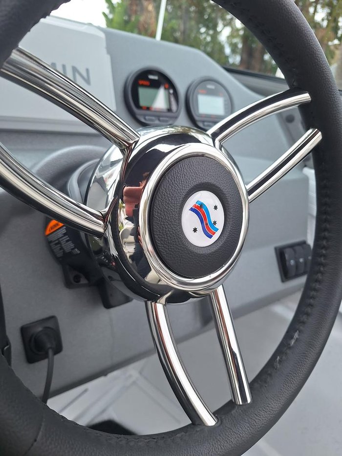 2025 QUINTREX 481 Fishabout Pro