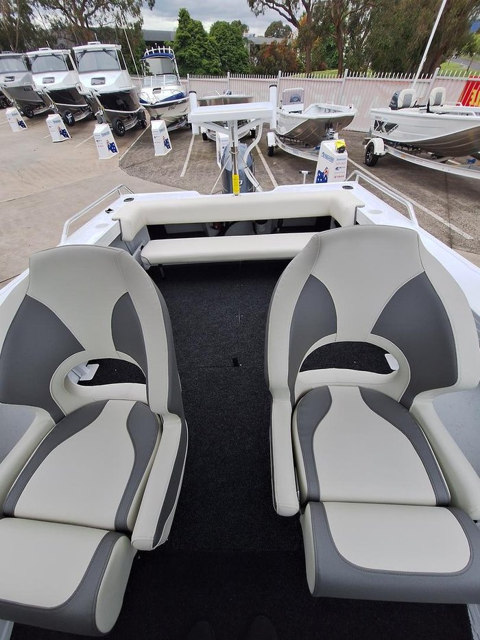 2025 QUINTREX 481 Fishabout Pro