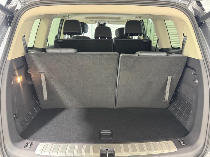 2025 LDV D90 Executive