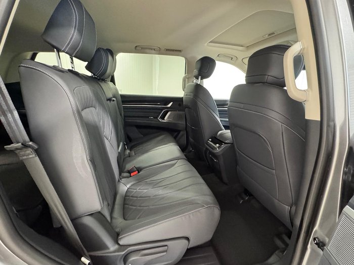 2025 LDV D90 Executive