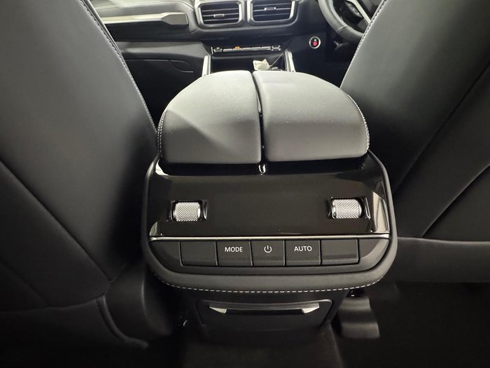 2025 LDV D90 Executive