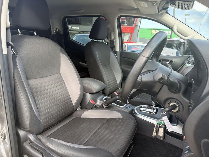 2022 Nissan Navara ST