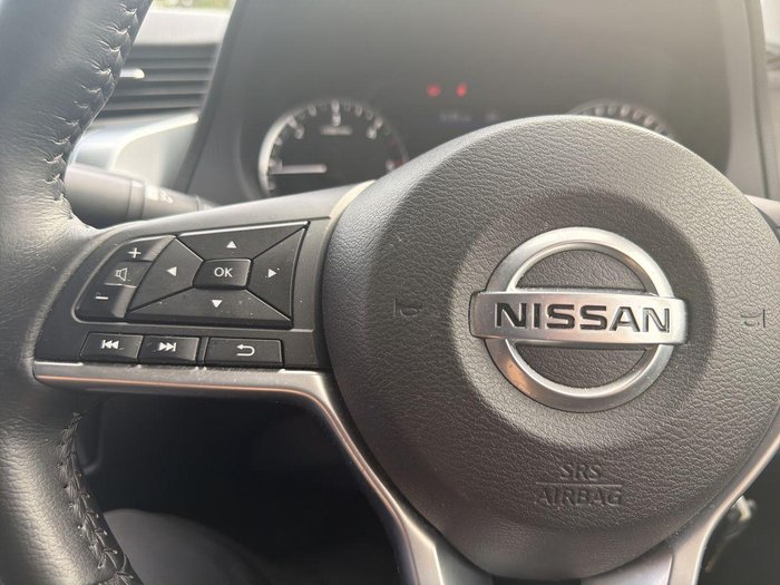 2022 Nissan Navara ST