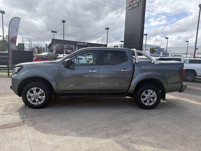 2022 Nissan Navara ST