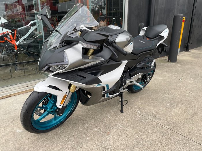 2026 CFMOTO 450 SR S WHITE