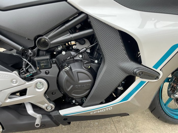 2026 CFMOTO 450 SR S WHITE