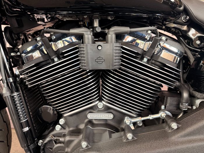 2025 Harley-davidson FXLRST LOW RIDER ST (117) MIDNIGHT FIRESTORM