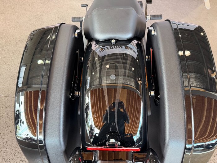 2025 Harley-davidson FXLRST LOW RIDER ST (117) MIDNIGHT FIRESTORM