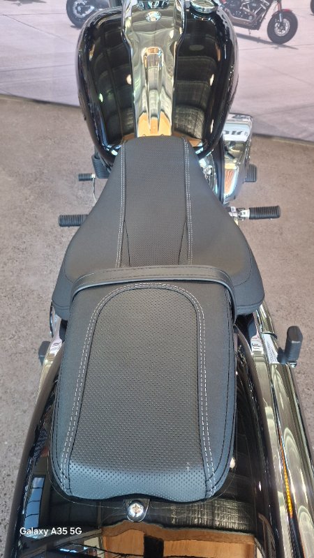 2025 Harley-davidson FXBR BREAKOUT (117) Vivid Black