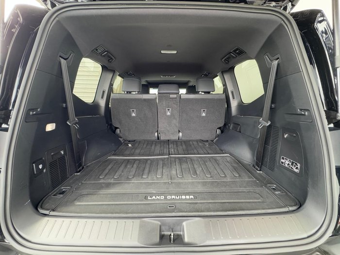 2023 Toyota Landcruiser VX