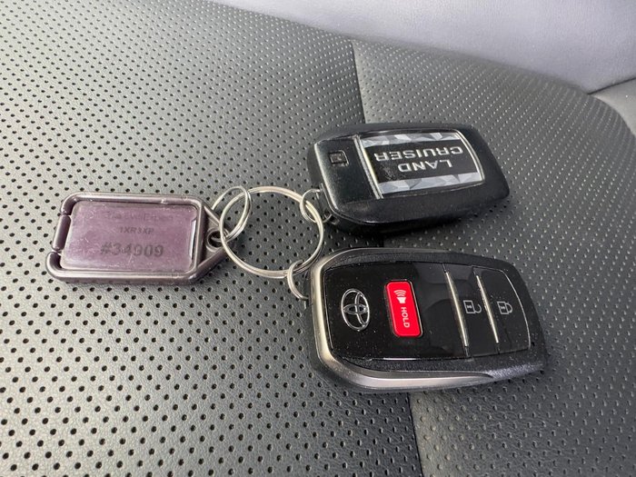 2023 Toyota Landcruiser VX