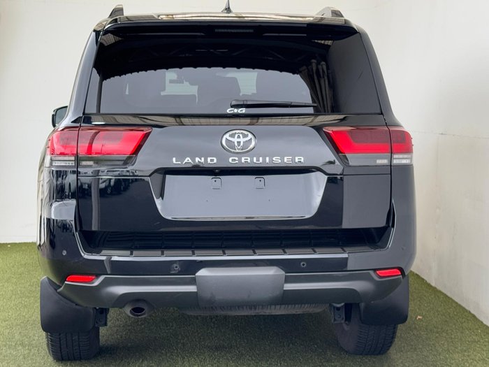 2023 Toyota Landcruiser VX