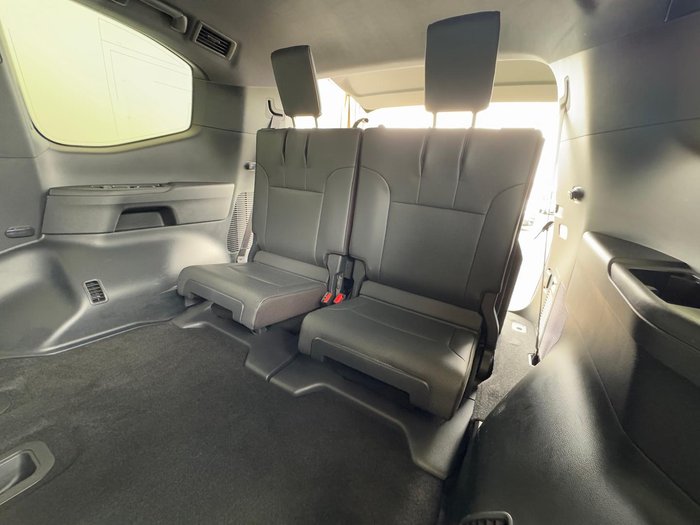 2023 Toyota Landcruiser VX