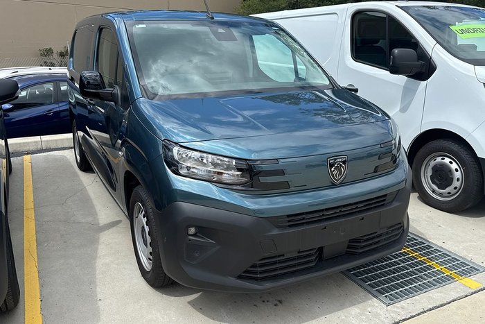 2024 Peugeot Partner Pro