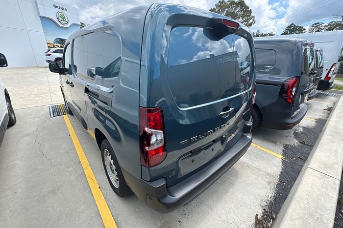 2024 Peugeot Partner Pro